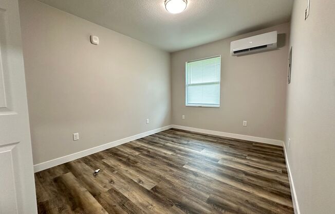 2 beds, 1 bath, 699 sqft, $945, Unit = 3