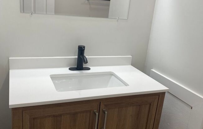 1 bed, 1 bath, $1,725, Unit 401