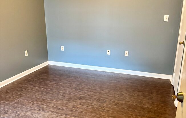 1431 COLLEGIATE CIR