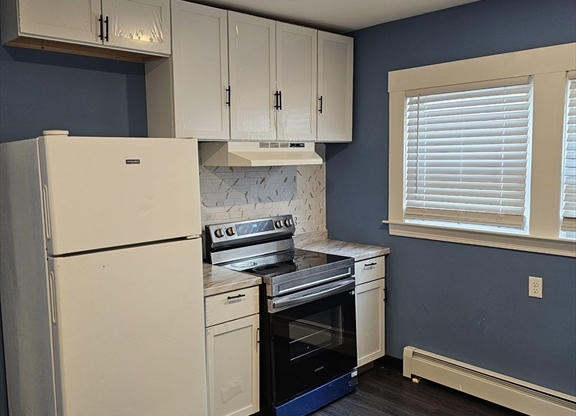 27 PLEASANT ST