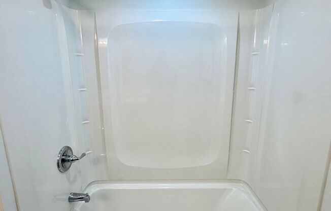 1 bed, 1 bath, 800 sqft, $1,145, Unit 31