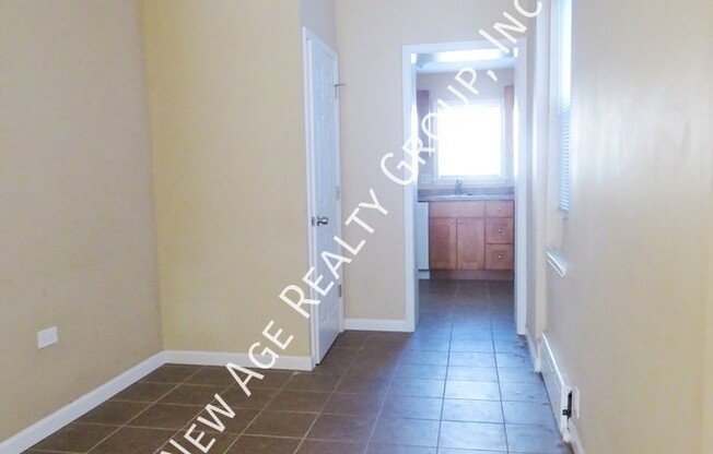 2 beds, 1 bath, $1,375