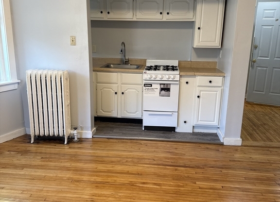160 STRATHMORE