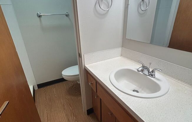 3 beds, 2 baths, 1,390 sqft, $2,995, Unit 402