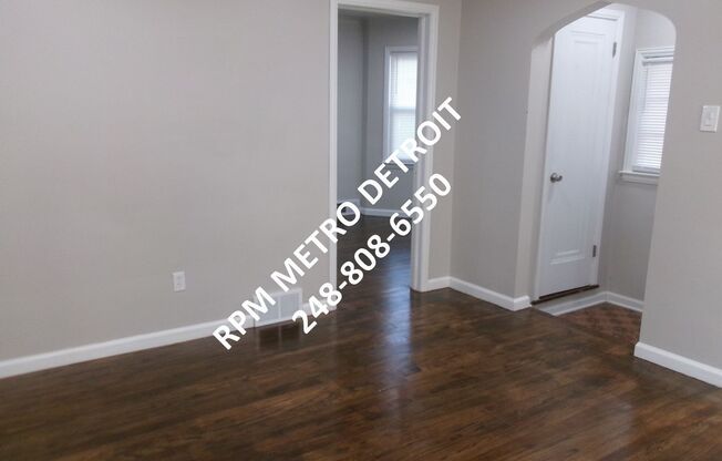 3 beds, 1 bath, $1,300, Unit (NO)