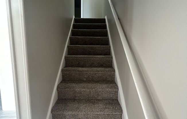 2 beds, 1.5 baths, 1,100 sqft, $1,090, Unit 720-B