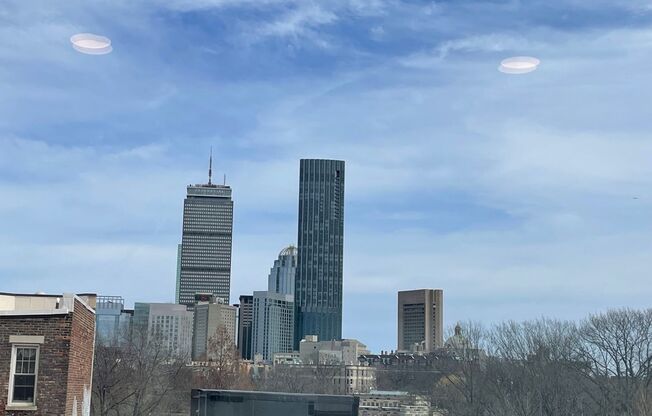 Avl NOW No Fee! Sunny 1BR with city skyline views, w/d in unit!