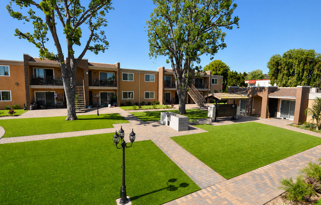 Silver Oaks Apartment Homes