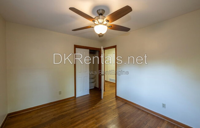 3 beds, 2 baths, 1,160 sqft, $1,900