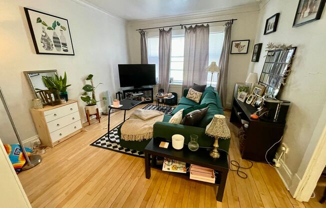 1 bed, 1 bath, $1,015, Unit 20