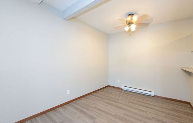 Newly updated spacious 2 bed, 1 bath is a must see!!! FREE MONTH!!