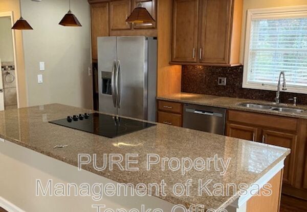 429 E 63 TERRACE