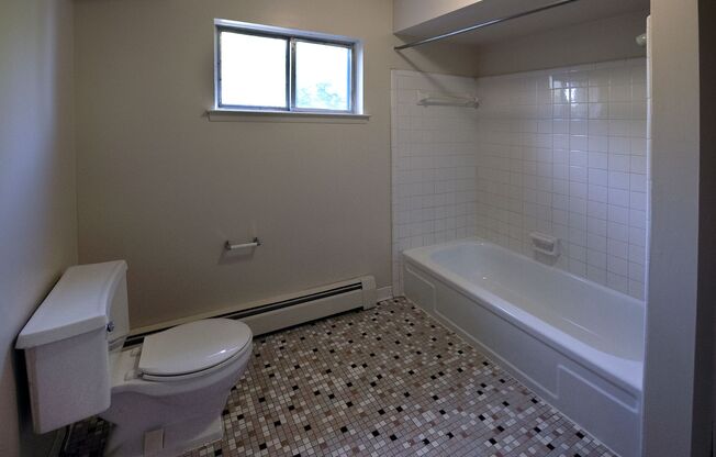1 bed, 1 bath, 750 sqft, $850, Unit 32783-301
