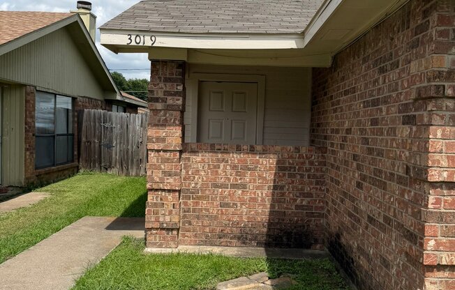 3019 OAKRIDGE PL