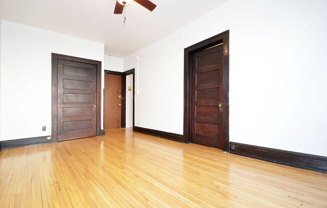 1 bed, 1 bath, 410 sqft, $875, Unit 22 - 29