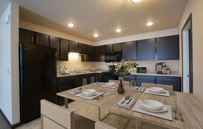 1 bed, 1 bath, 686 sqft, $1,300, Unit SB 1655-04