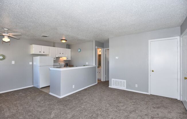 1 bed, 1 bath, 700 sqft, $784, Unit 3165-E