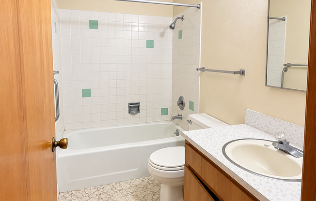 1 bed, 1 bath, 600 sqft, $1,150, Unit 35