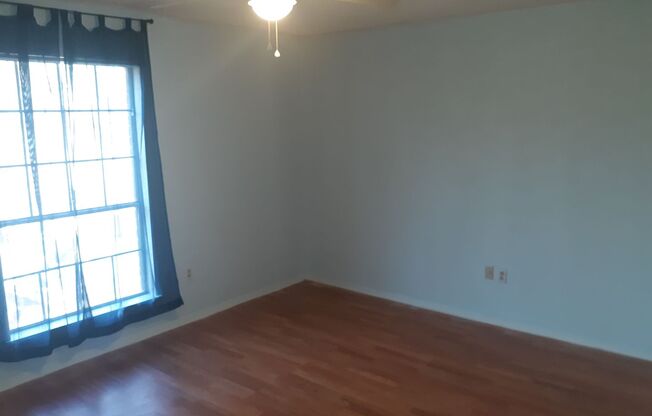 2 beds, 2 baths, $995