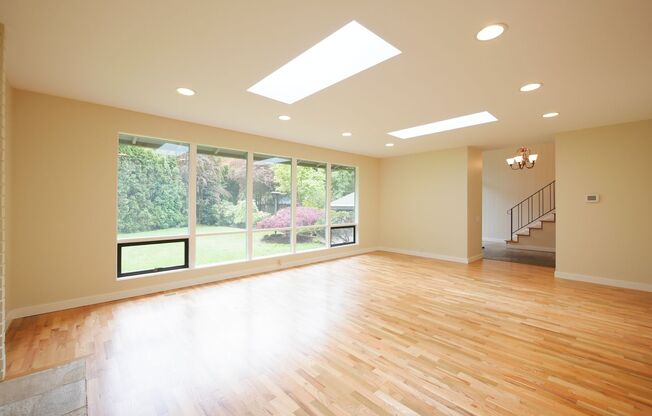 3 Beds and 3 Baths Plus Office Private Single-family Home is Available for Rent!