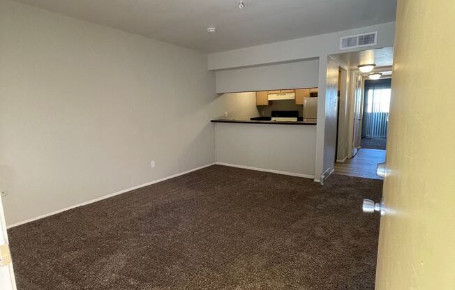 1 bed, 1 bath, 575 sqft, $944, Unit 303