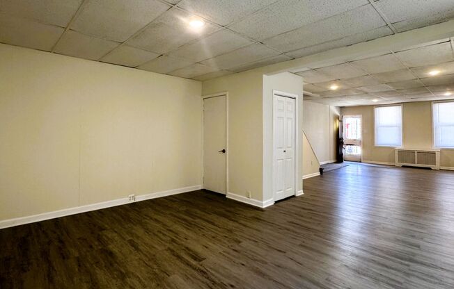 3Bedroom 1Bathroom home in Bridesburg Available now!