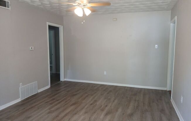 3 beds, 1 bath, $1,500