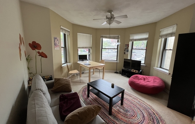 1427 Commonwealth Ave