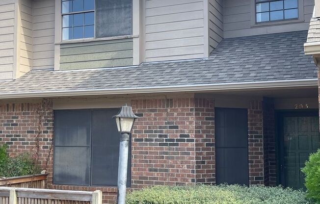 College Station 3 bedroom - 2.5 bath townhome with detached garage.