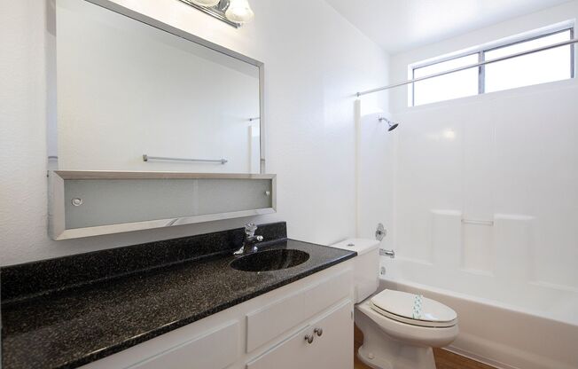 1 bed, 1 bath, 640 sqft, $1,950, Unit 1467 - G