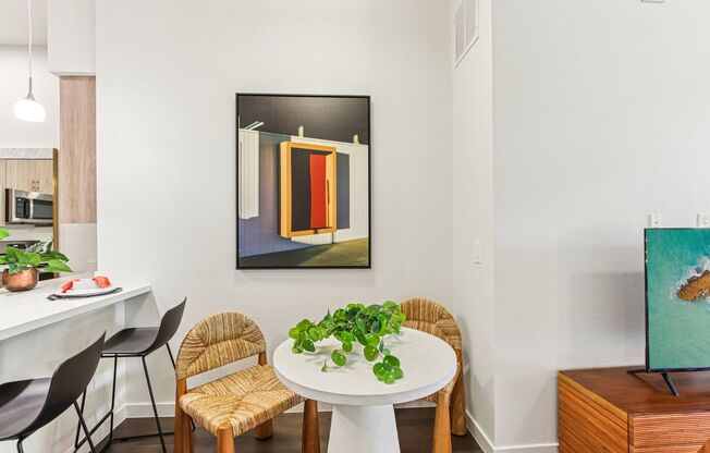 2 beds, 2 baths, 1,038 sqft, $2,080