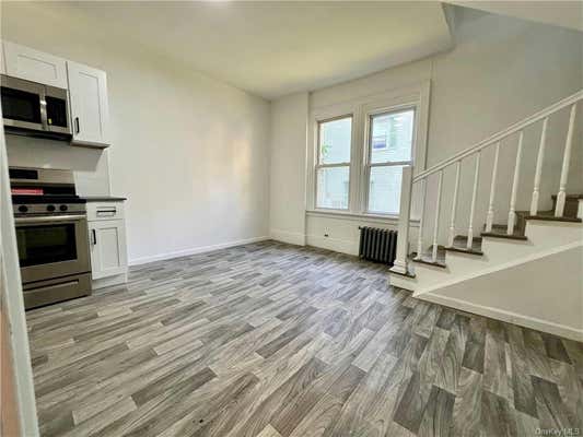 2 beds, 1 bath, 2,731 sqft, $3,027