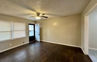 3 beds, 1 bath, $995