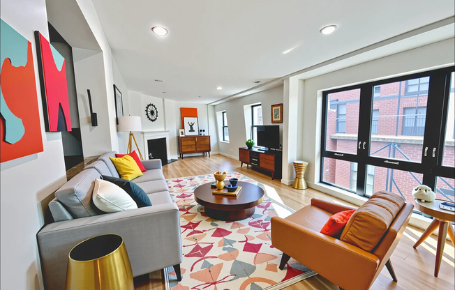 1661 1663 WASHINGTON ST