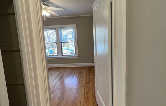 3 beds, 1 bath, 1,000 sqft, $2,995, Unit 2247-57-1A