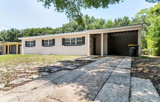 Energy efficient mid-century modern block home in heart of Ft Walton Beach!!