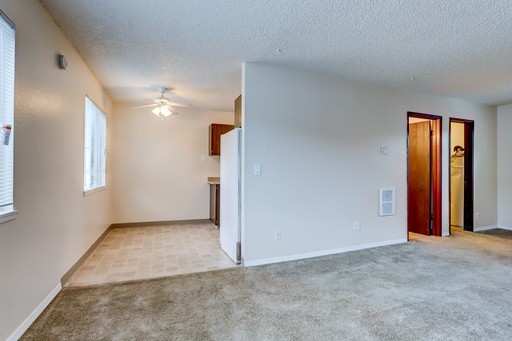 Studio, 1 bath, 485 sqft, $1,095, Unit 63