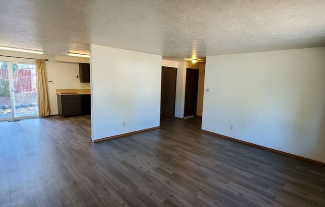 Cox Street 6 Plex