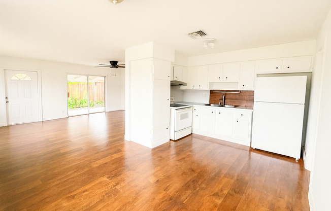 Charming 2BR/1BA Apartment in Sunrise – $2,300/Month