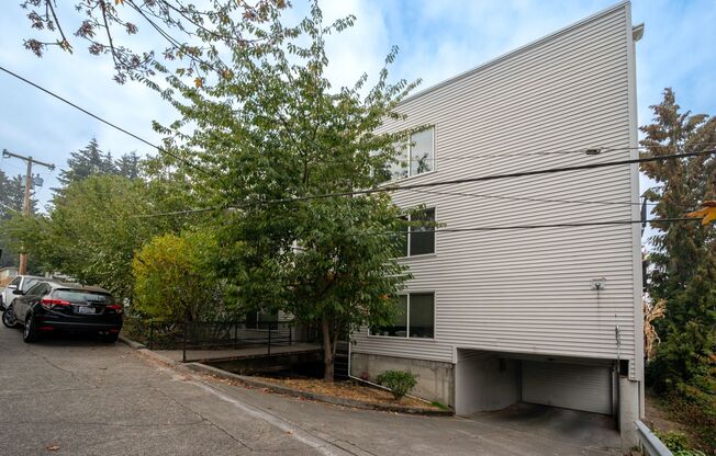 2 beds, 2 baths, 910 sqft, $2,495, Unit 302