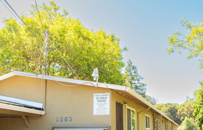 1563 Creekside Apartments