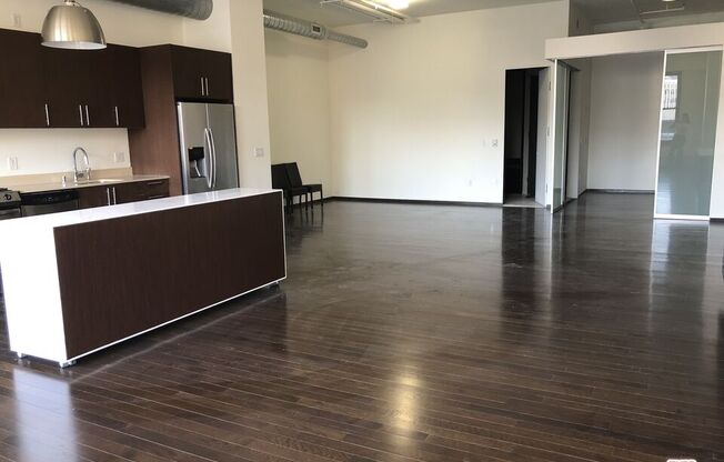 1 bed, 1 bath, 1,390 sqft, $4,300, Unit 708