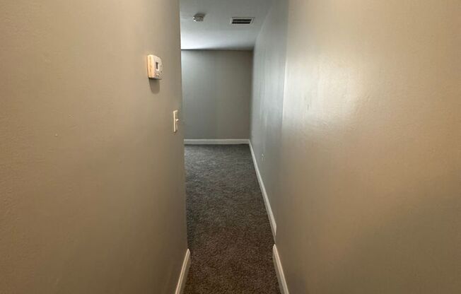 1 bed, 1 bath, 800 sqft, $1,100, Unit 2