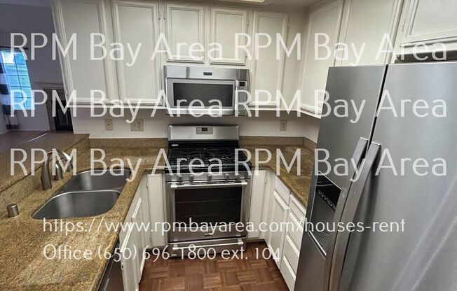 Bright and Airy 2BD 2.5 BTH Townhouse in Daly City