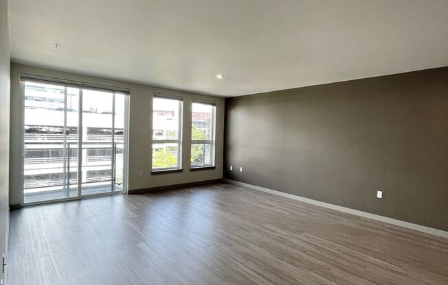 1 bed, 1 bath, 696 sqft, $1,825, Unit 610