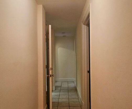 3 beds, 2 baths, 1,100 sqft, $1,915, Unit 105