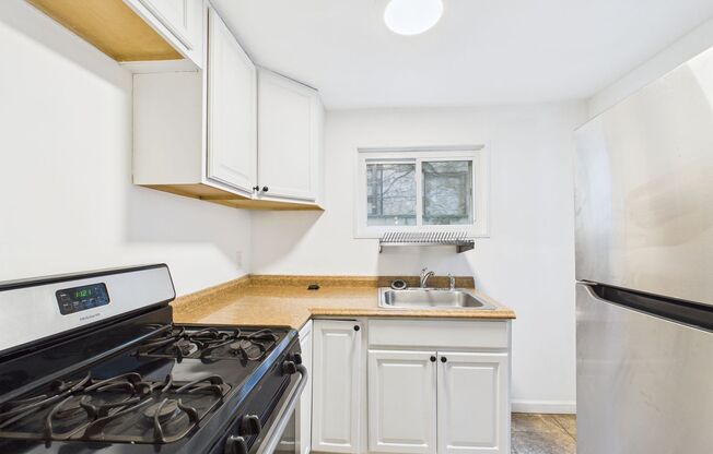 Spacious Three Bedroom Home in Franklintown!