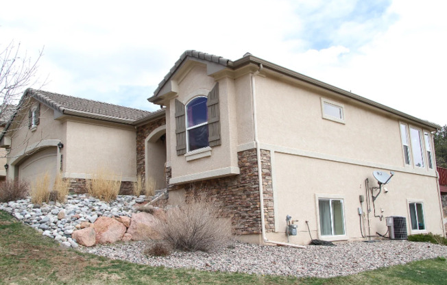 2424 SIERRA OAK DR