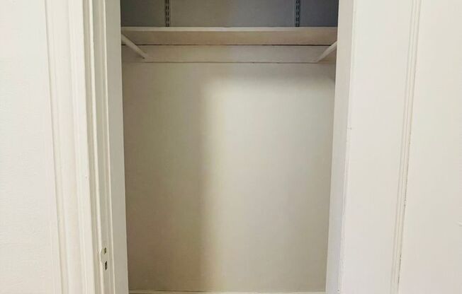 2 beds, 1 bath, 595 sqft, $3,200, Unit 46