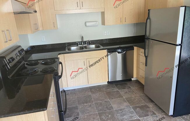 2 beds, 1 bath, 901 sqft, $1,450, Unit E-215